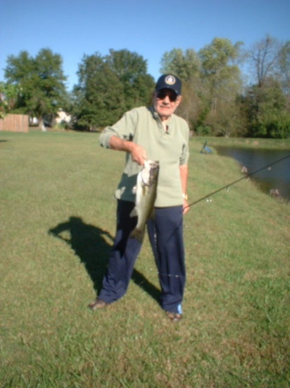 6 lb large mouth with a light spinning rod, 8 lb line and a 7