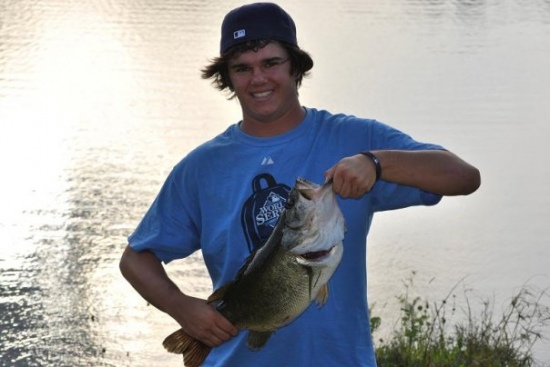 I caught this in a pond in Central Florida. It weighted 7.3 pounds and was caught on a Booyah single colorado blade.